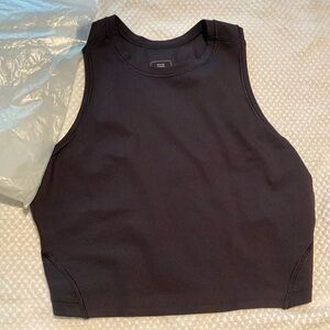 ON CLOUD black crop top sz M NWT